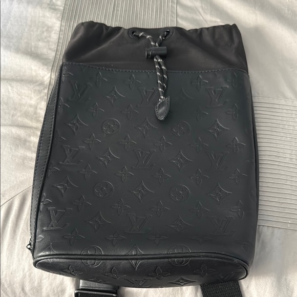 Faux Louis Vuitton Black Sling Sleek eclipse Design - Picture 1 of 6